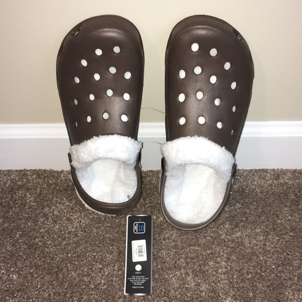 coXist-NWT-Lady’s  White Fleece Lined Clogs-Size 10-Brown